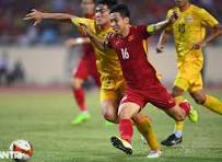 ngủ mơ thấy đá bóng đánh số gì